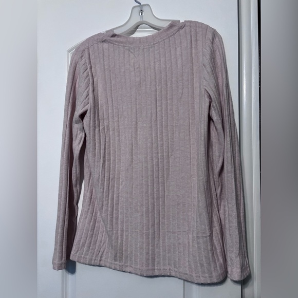 NWT Light Pink Ribbed Henley Top Soft Girl Minimalist Long Sleeve - Picture 5 of 5